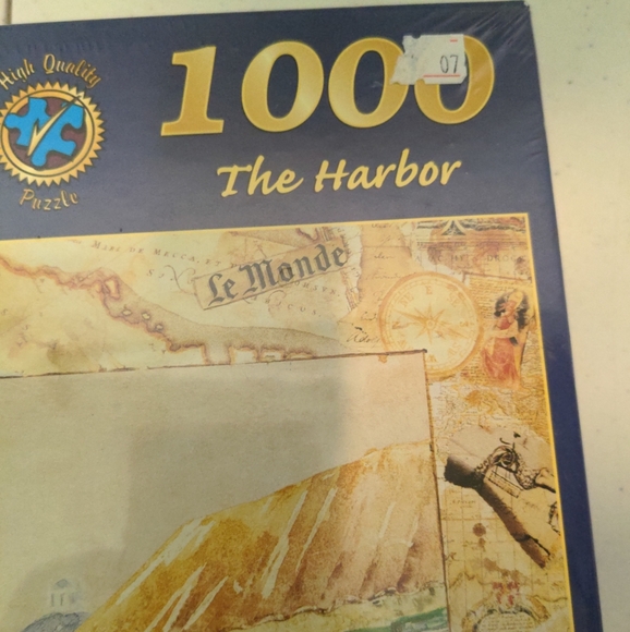 New 1000 piece sealed puzzle The Harbor Classic Collage vintage 2002 - Picture 2 of 5